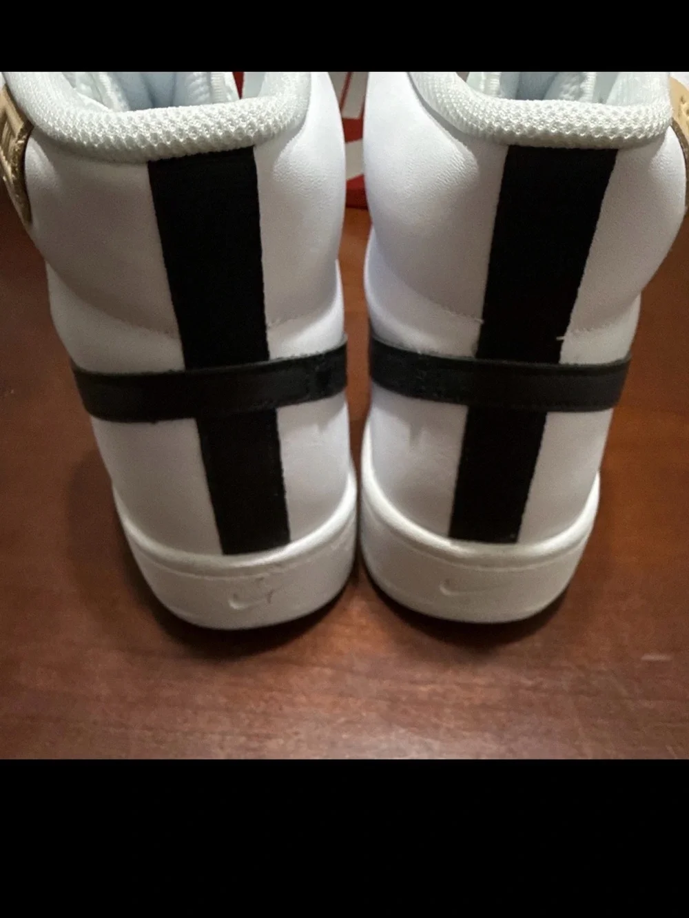 Nike court royale